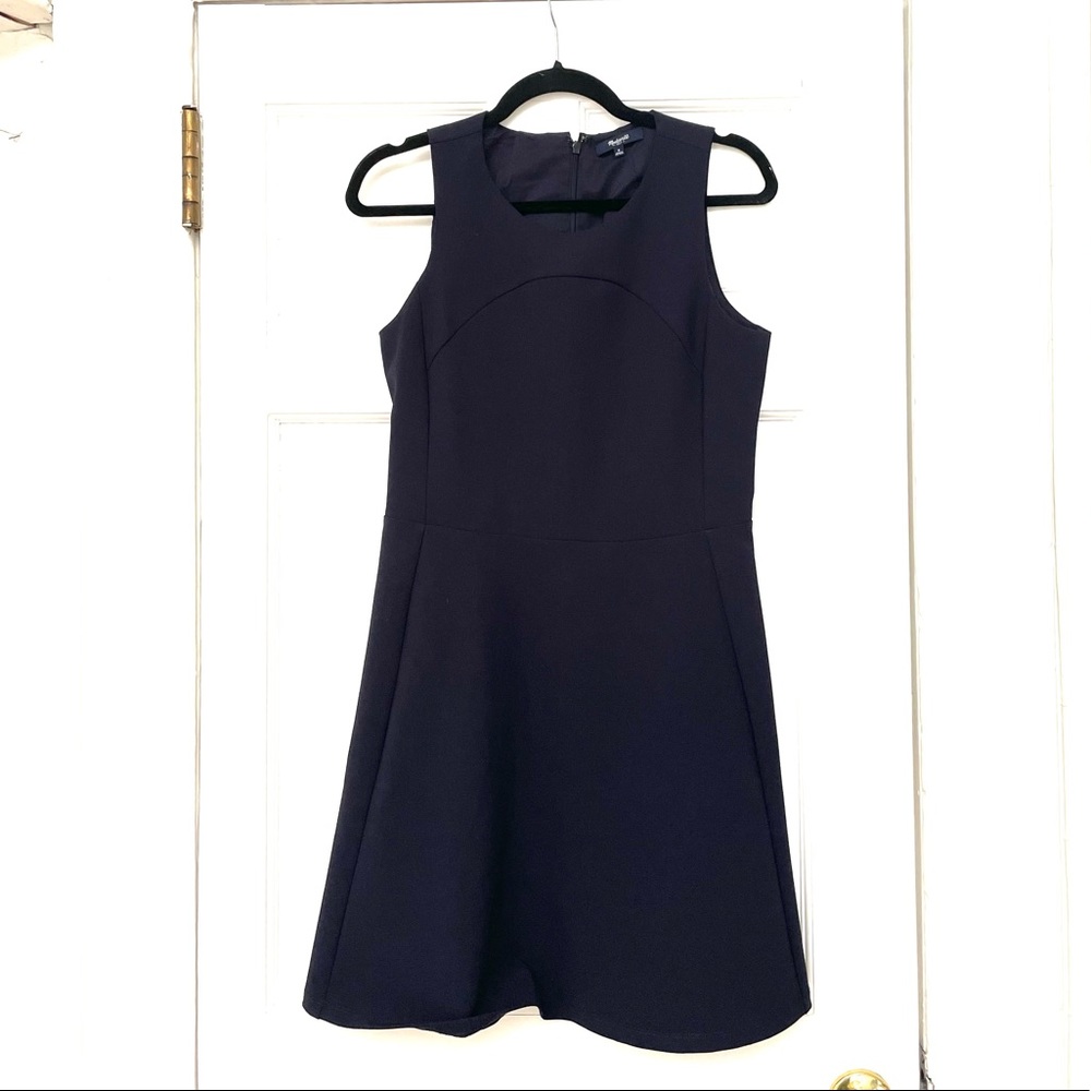 Madewell size 6 navy dress